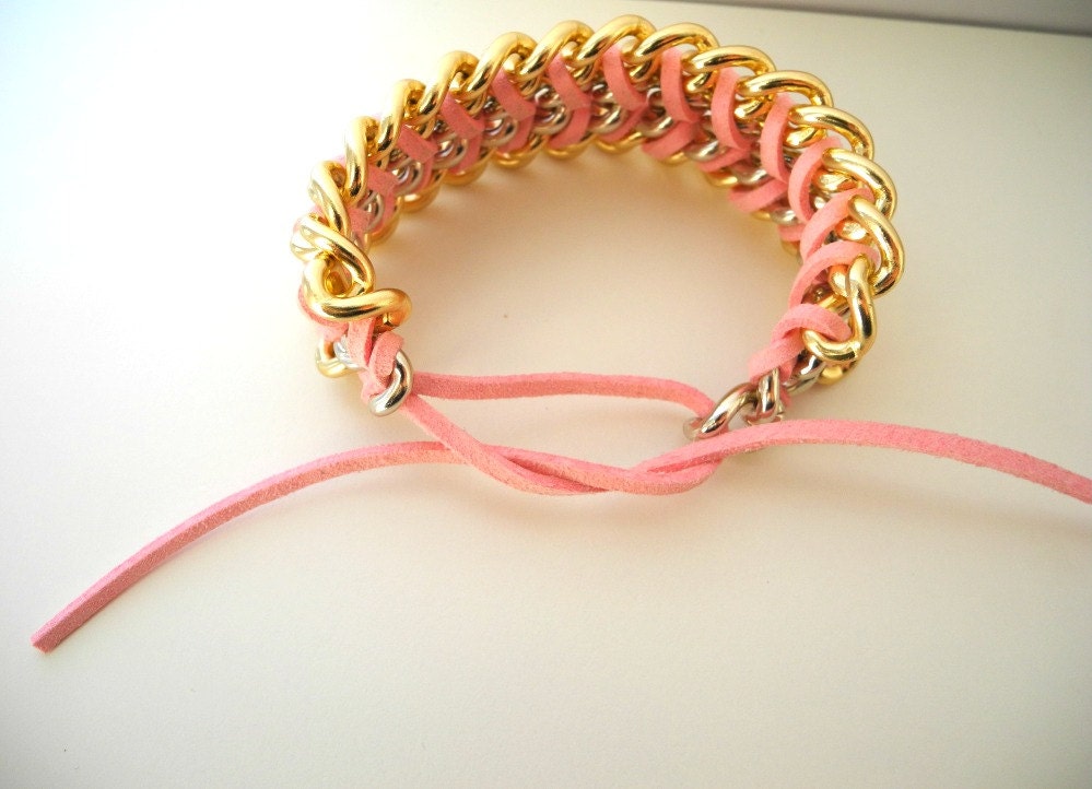 gold chain bracelet, pink suede and gold chain bracelet, Friendship bracelet. woven, spring bracelet.
