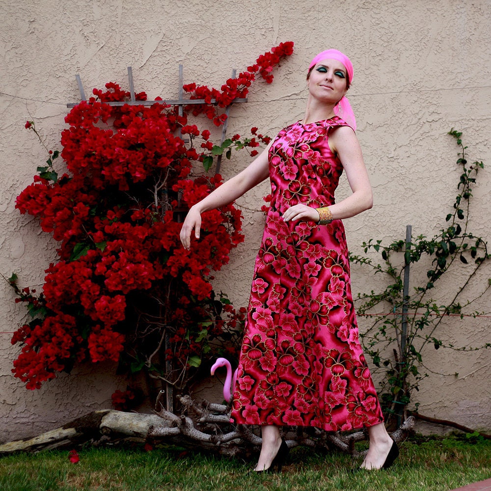 Vintage Mod Hawaiian Dress With Pink, Black And Gold  Hibiscus Hawaiian Print A-Line Maxi Dress - Size Medium