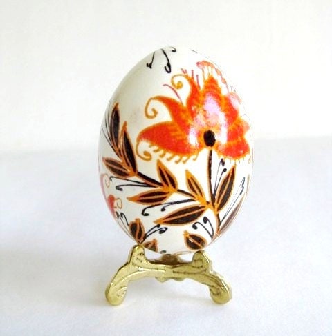 Red Flowers on white chicken egg, Ukrainian Easter egg pysanka, chicken egg ornaments hand decorated batik style