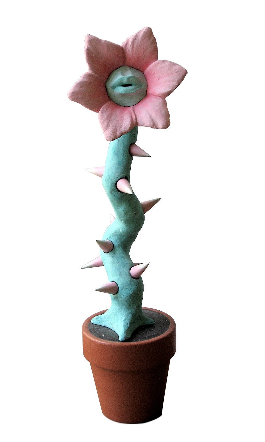 Lips Flower sculpture