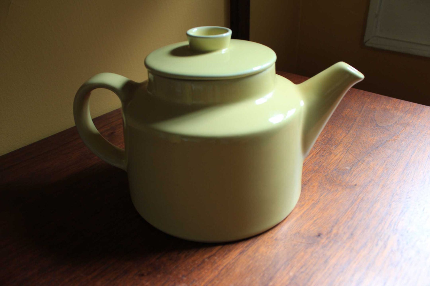 Arabia Finland Teema Teapot designed by Kaj Franck... 1950s