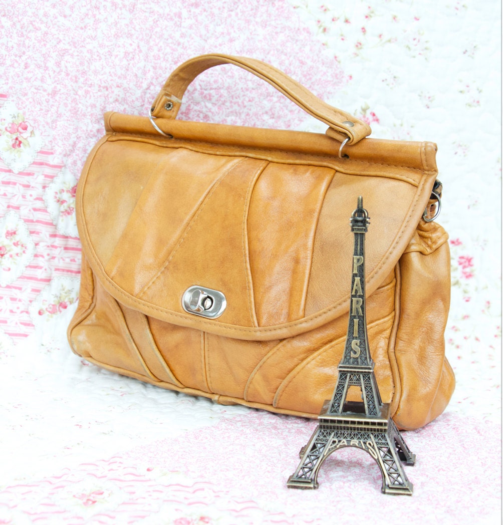 Honey Bee, French Vintage, 1970s Tan Leather Satchel, Messenger Handbag from Paris