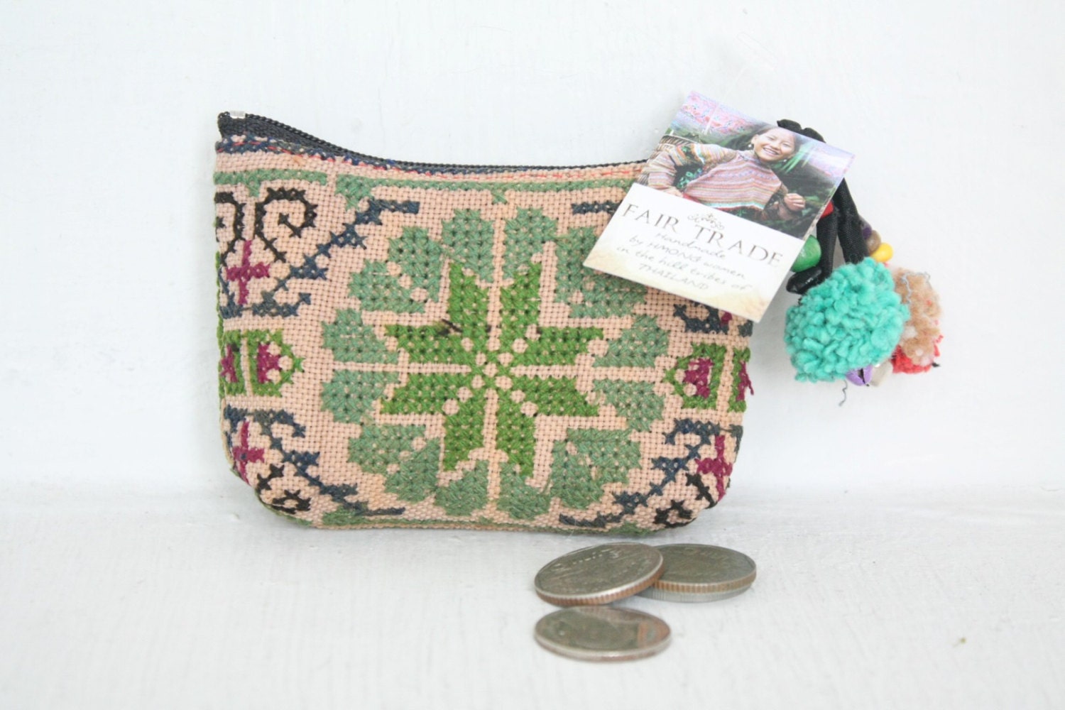 Tiny Coin Pouch Bag Purse Hill Tribe Fabric Vintage HMONG Hemp Handmade Thailand (BG290VS.389)