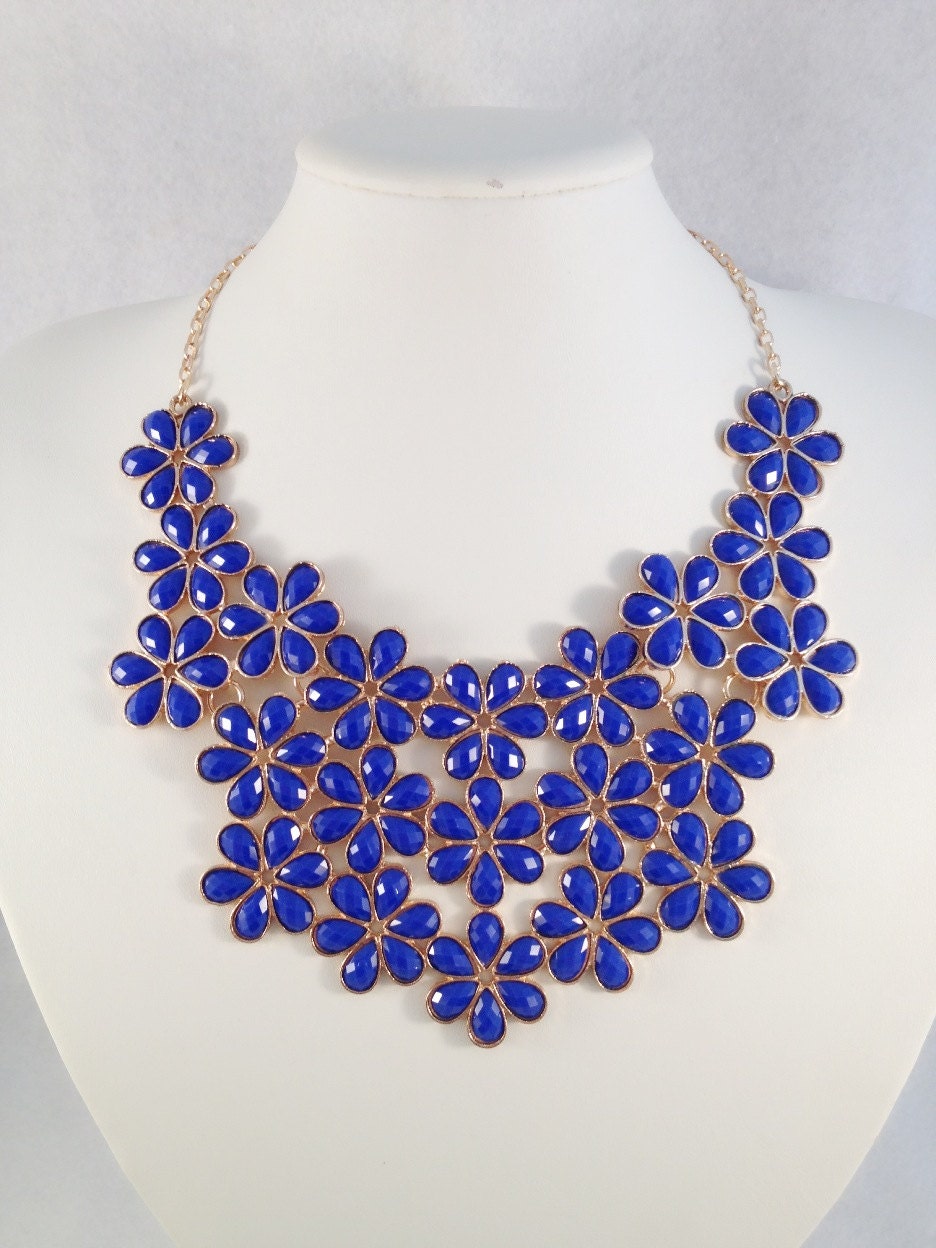 NEW Cobalt Blue Daisy Resin Bib Necklace, Statement Jewelry,  Bubble Statement Necklace,Chunky Bib Necklace J Crew Inspired something blue