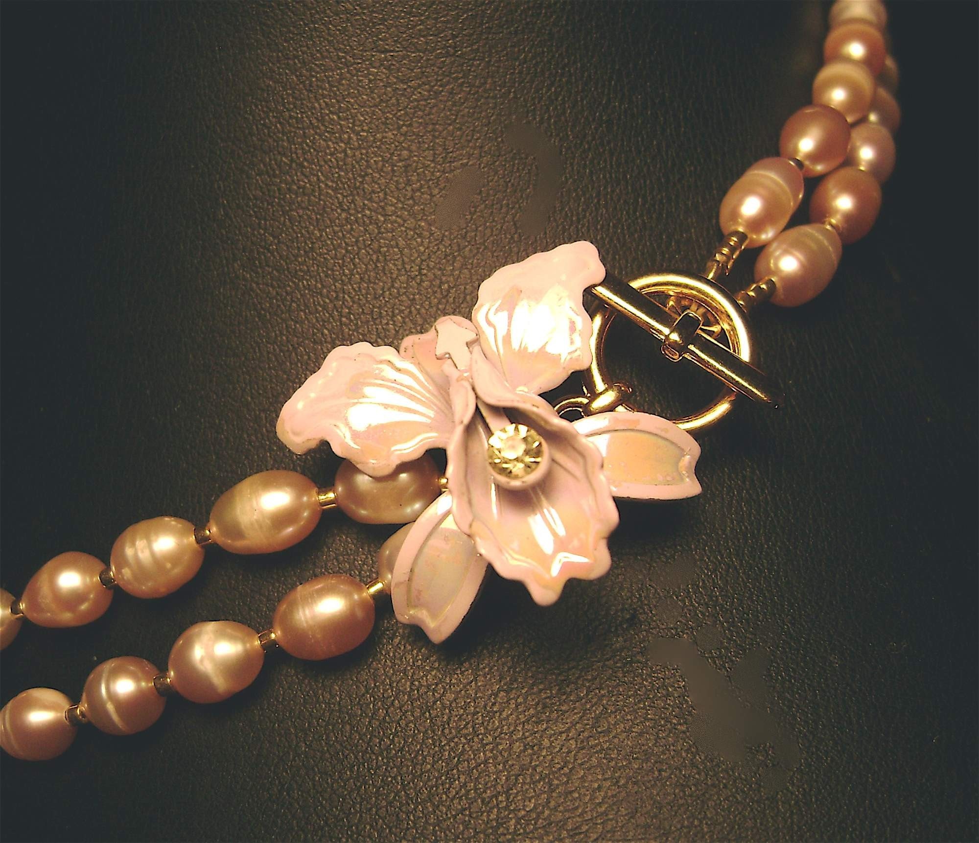 Handmade Vintage Style Necklace Purple Pearl Iris Flower