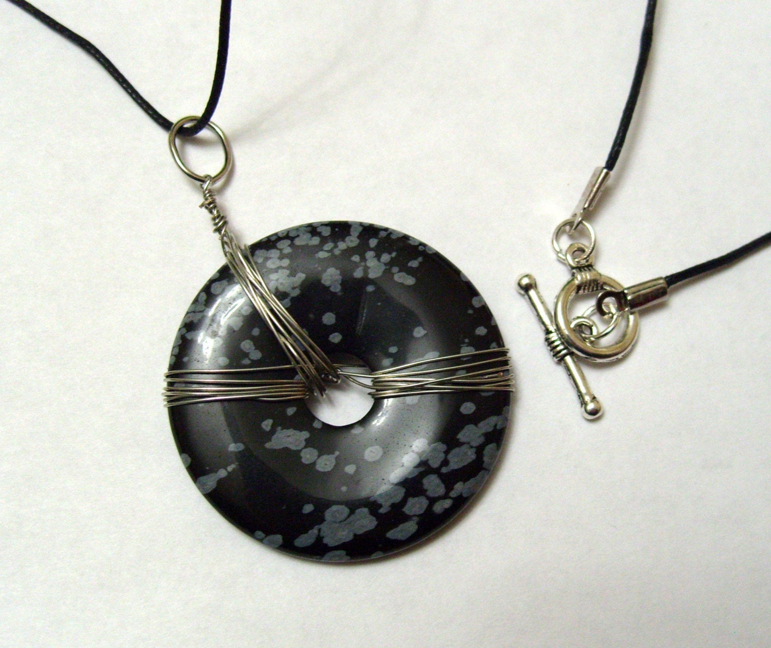 Spotted Stone Donut Pendant Necklace