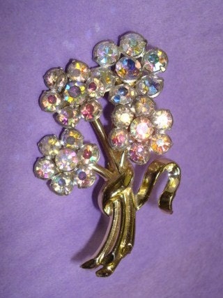 Lovely Vintage Rhinestone Floral Bouquet Brooch