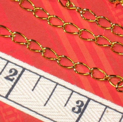 gold toned metal CHAIN link LARGE links TWISTED - great destash for jewelry necklaces