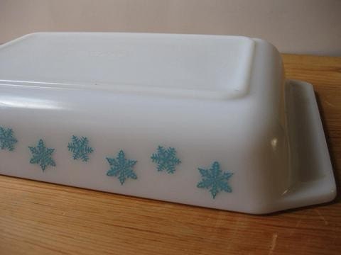 Vintage Aqua and White Snowflake Space Saver Pyrex Casserole