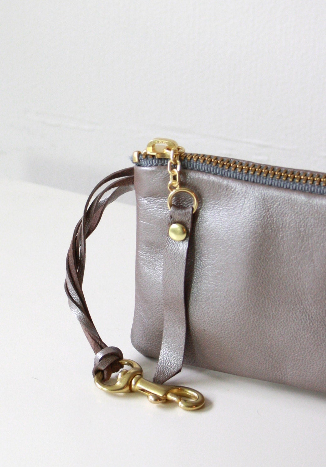 OPELLE - Pouchette Key Purse - Warmed Silver Lambskin Leather