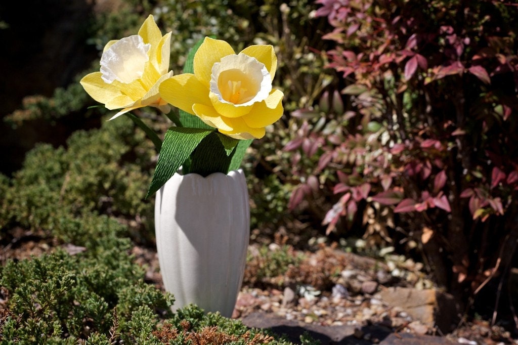 daffodil pair - paper flowers for gift, wedding, or home decor