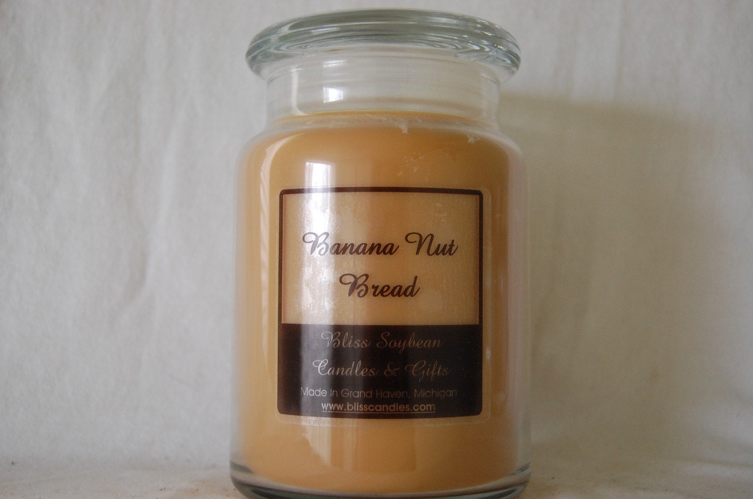 BANANA NUT BREAD - Bliss Soy Premium 26 oz Jar Candle with Glass Lid