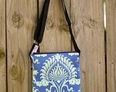 Hipster bag with adjustable strap