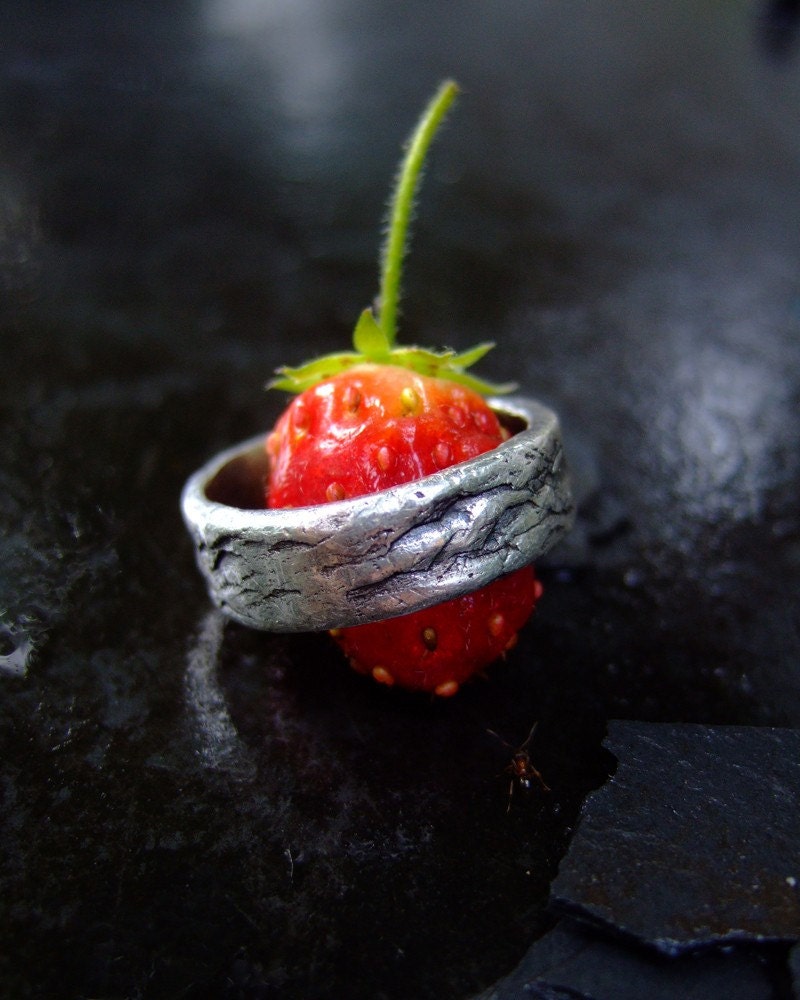 Womens textured fine silver ring: Stone Stone