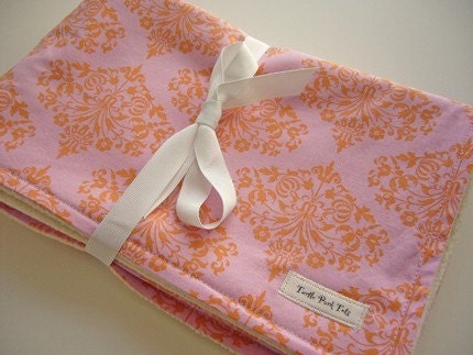 CLEARANCE SALE - Eco Baby Blanket - Pink Damask