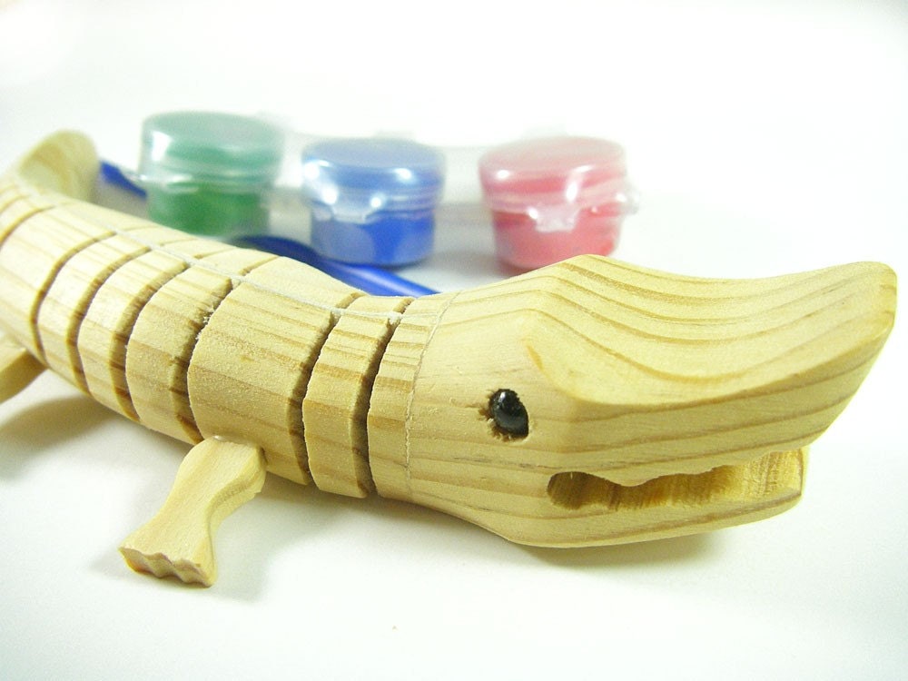 Paint It Yourself Gator Kit