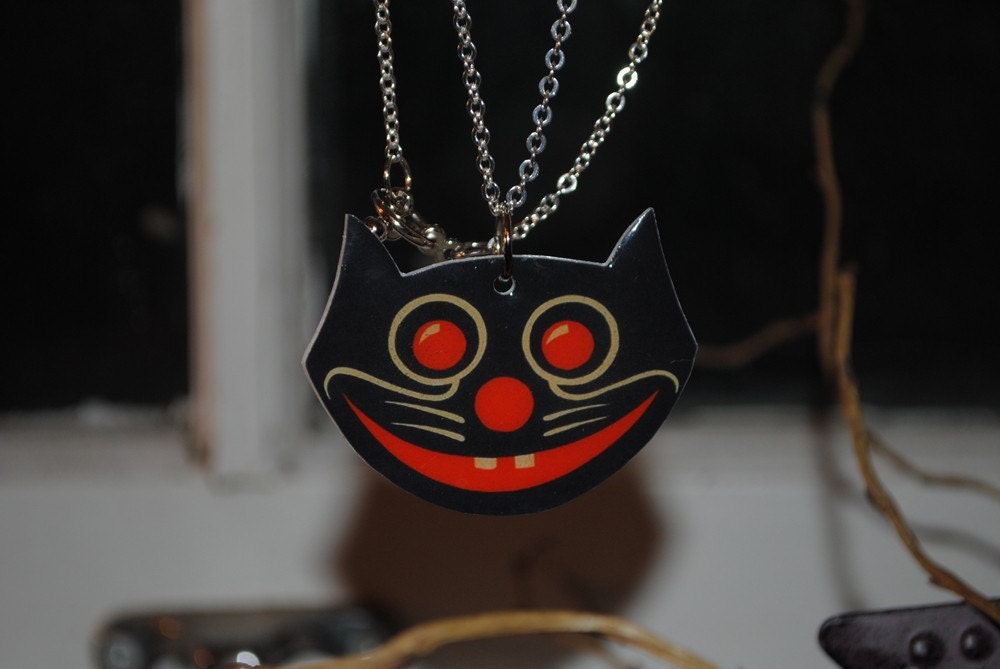 Spooky Vintage Halloween Cat Necklace