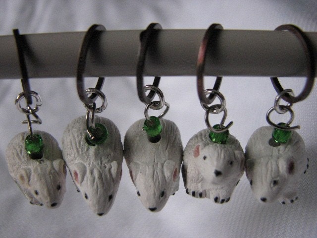 Set of mouse stitch markers
