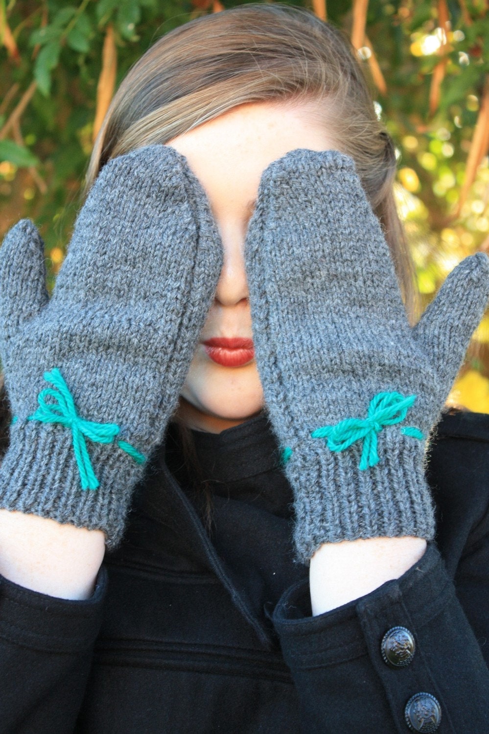 Simply Sweet Mittens in Gray
