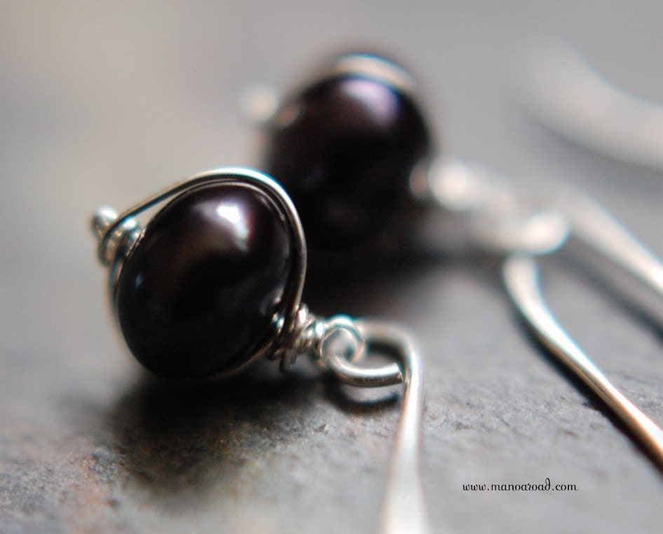 Captured Earrings - Black Pearl, Sterling Silver