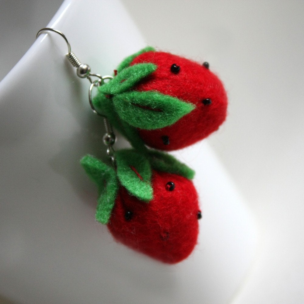 strawberries field forever - earrings