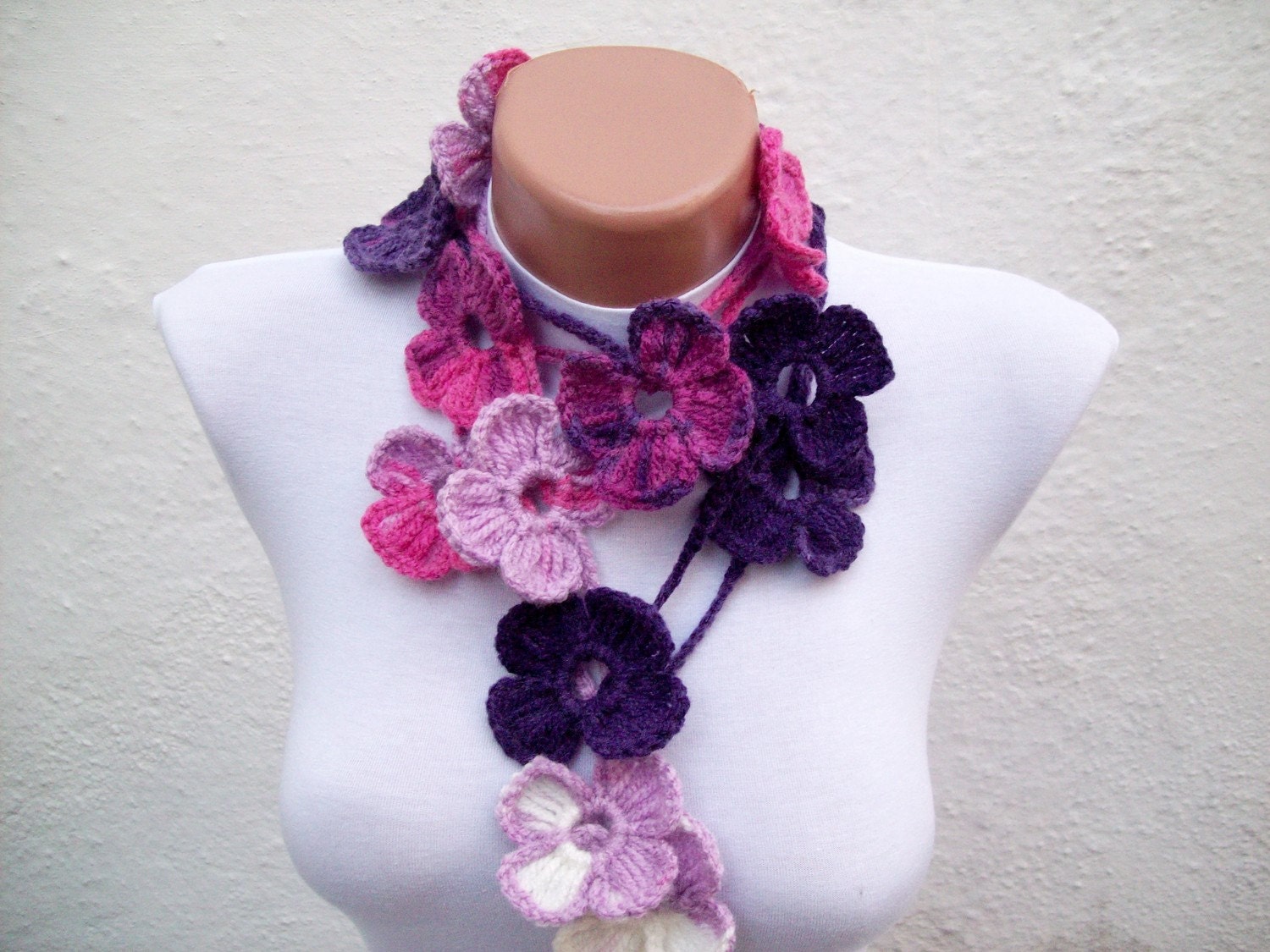 Hand crochet Lariat Scarf Pink Durk Purple Lilac White Flower Lariat Scarf Colorful Variegated Long Necklace - nurlu