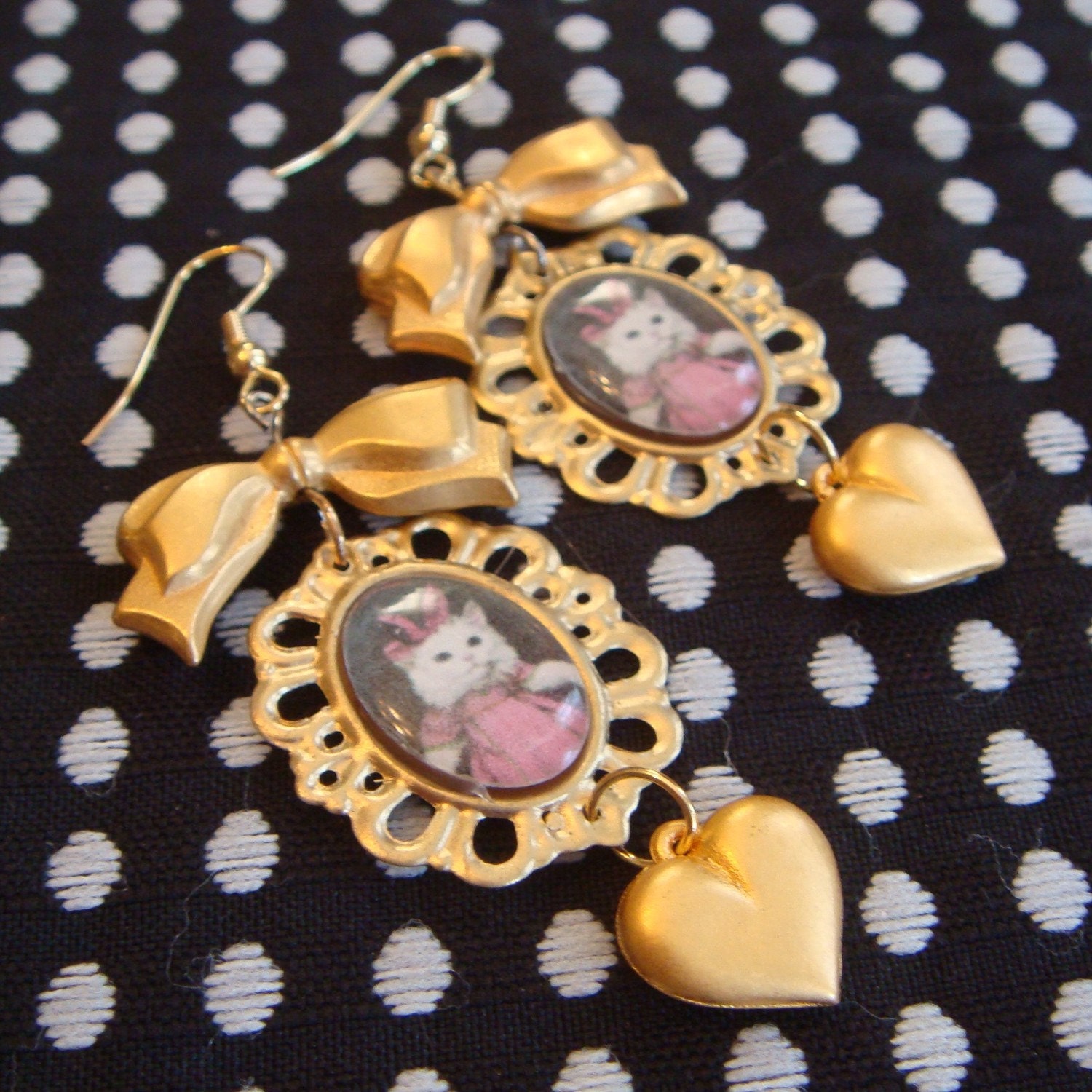 Pretty Kitty Frame Earrings