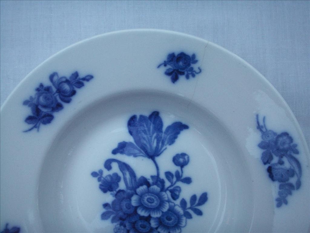 Three Villeroy and Boch Mettlach Bowls...Vintage Blue and White