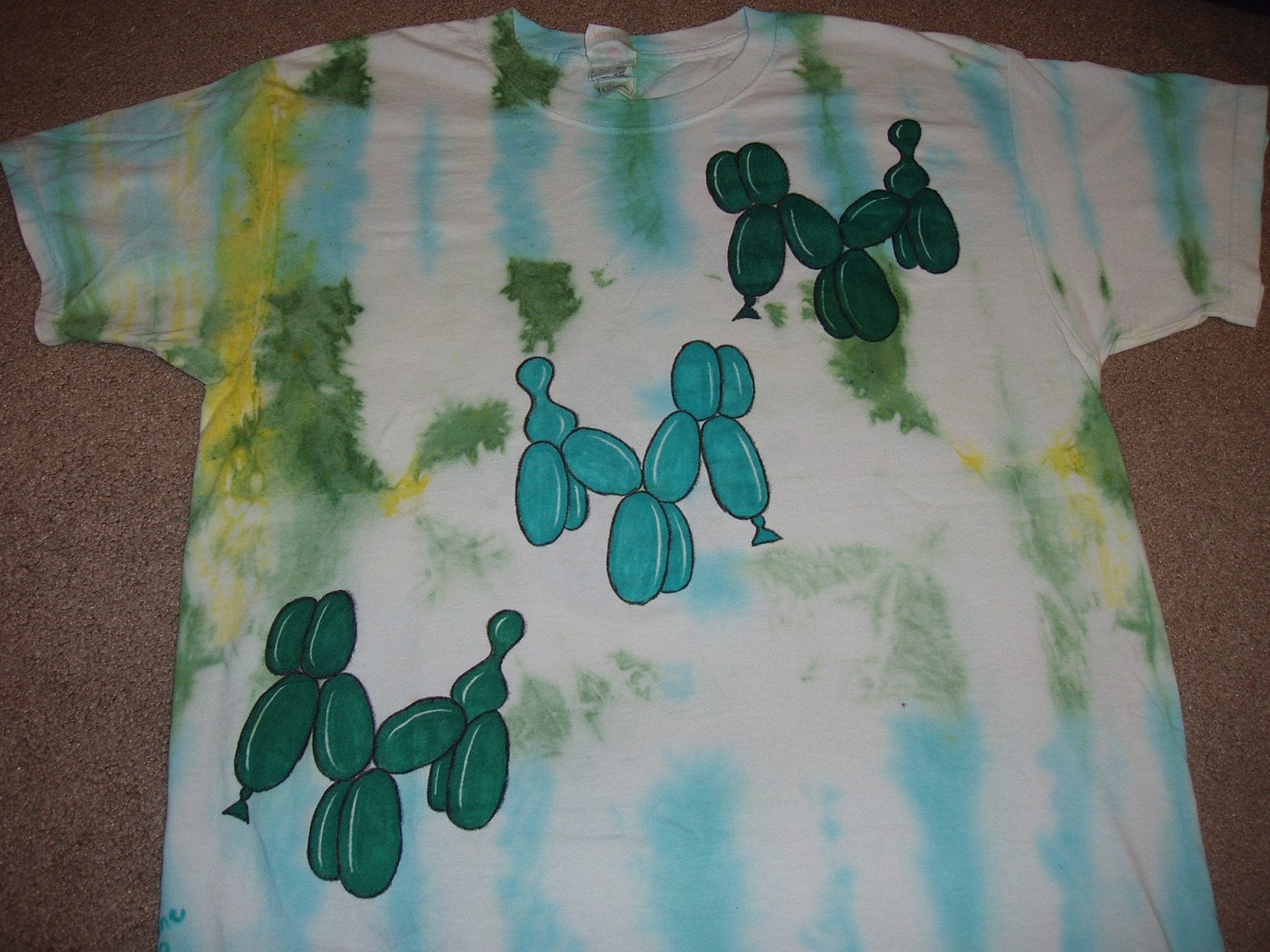 Balloon Dog T-Shirt, Adult size LARGE