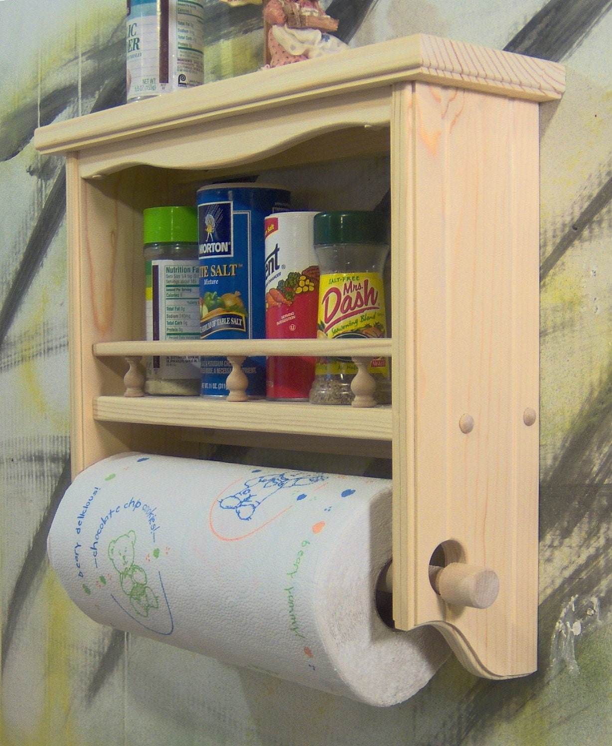 Ufinished spice tea shelf with paper towel