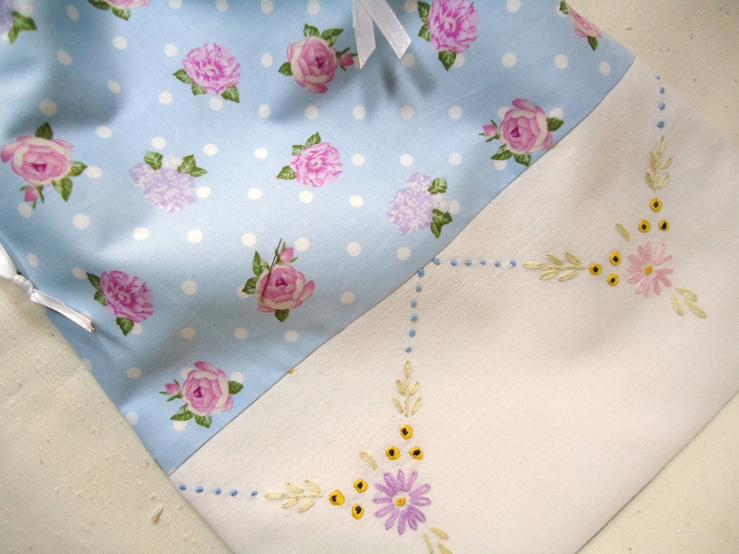 Pretty Points Drawstring Bag with Vintage Embroidery