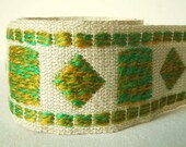 vintage woven trim in oatmeal and apple green 2.5" wide