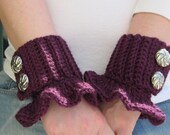 CLEARANCE-Button Ruffle Cuff in Plum