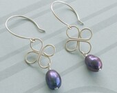 Clover and Pearl earrings