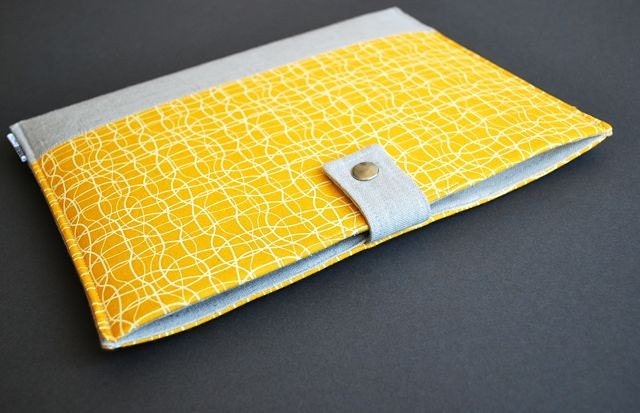 11 inch MacBook Air Case / 11 inch MacBook Air Cover / 11 MacBook Air Case / MacBook Air / Protective Case /  Padded Case - Yellow Wave