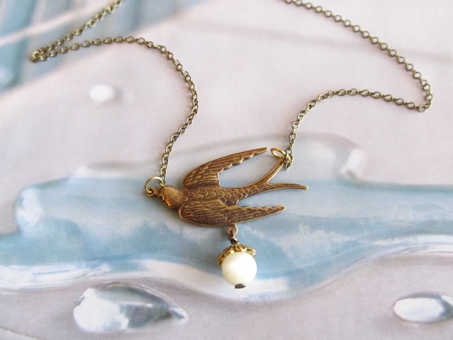 SALLY  Antique Flying Dove Sparrow Bird Charm Necklace        (GREAT GIFT)