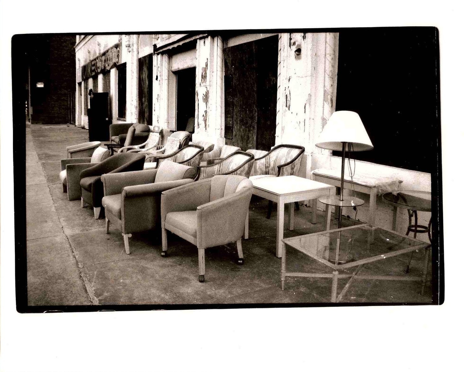 Sala de Espera (Waiting Room) - Black and White Photo - Silver Gelatin Print