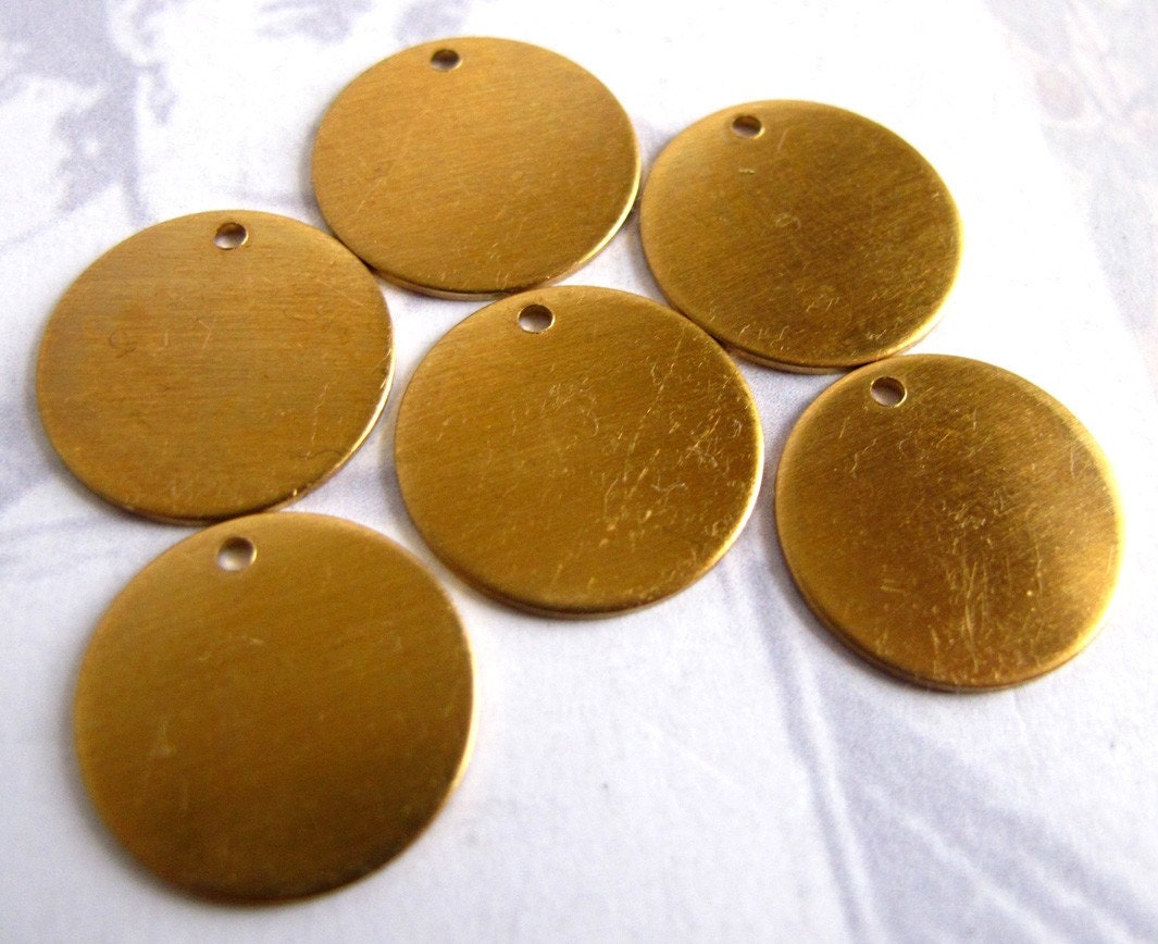Raw Brass Circle Engravable Pad Charms  (6X) (M546)