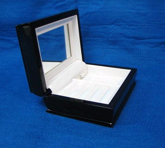 Lacquered Wood Jewelry Box with Ring and Pendant Insert - Vintage