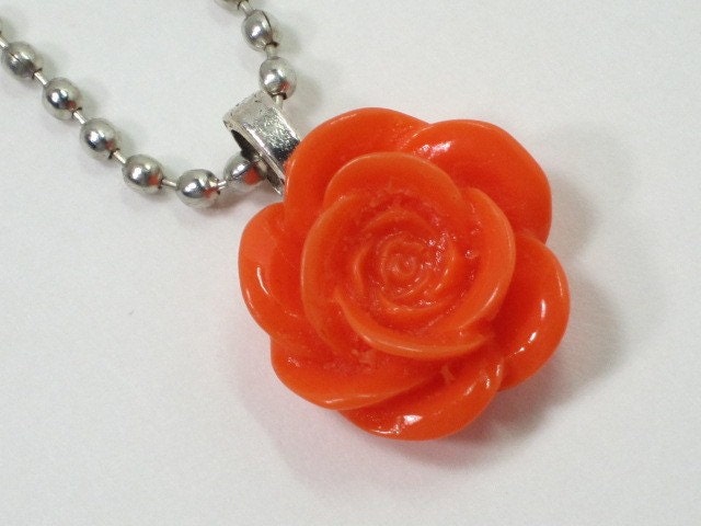 Vintage Inspired Lucite Flower Necklace/Pendant