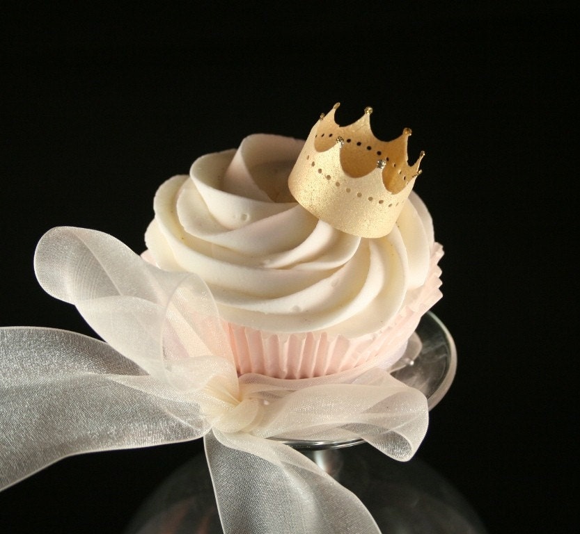 Custom listing: 6 GOLD 6 SILVER 6 PEARL Crowns, wafer paper, edible glitter by May 23rd