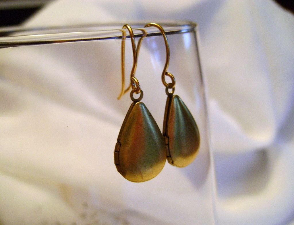 Vintage Teardrop Locket earrings