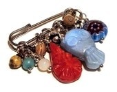 Owl in the garden brooch safety kilt mini pin