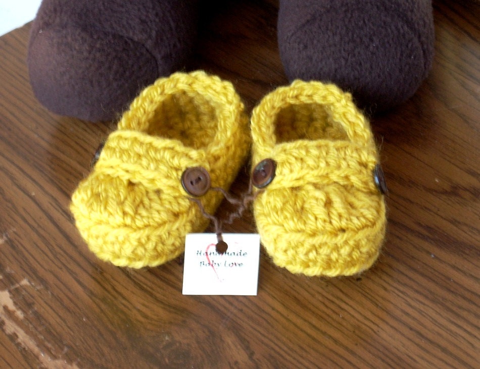 READY TO SHIP 3 to 6 Months Baby Loafer Booties, crocheted, mustard yellow