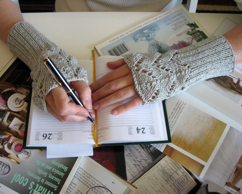 lace cuffs knit in light gray cotton