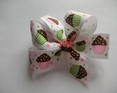 Large Cupcake Bow with cupcake resin, 5 1/", Teens, Toddlers