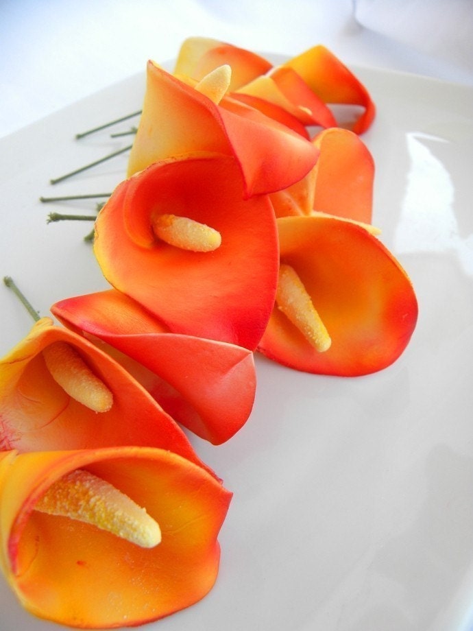 Edible Sugar Flower Calla Lilies 12 qty- Choose Any Color for Wedding Cake Topper, Wedding cake, cake topper, birthday cake