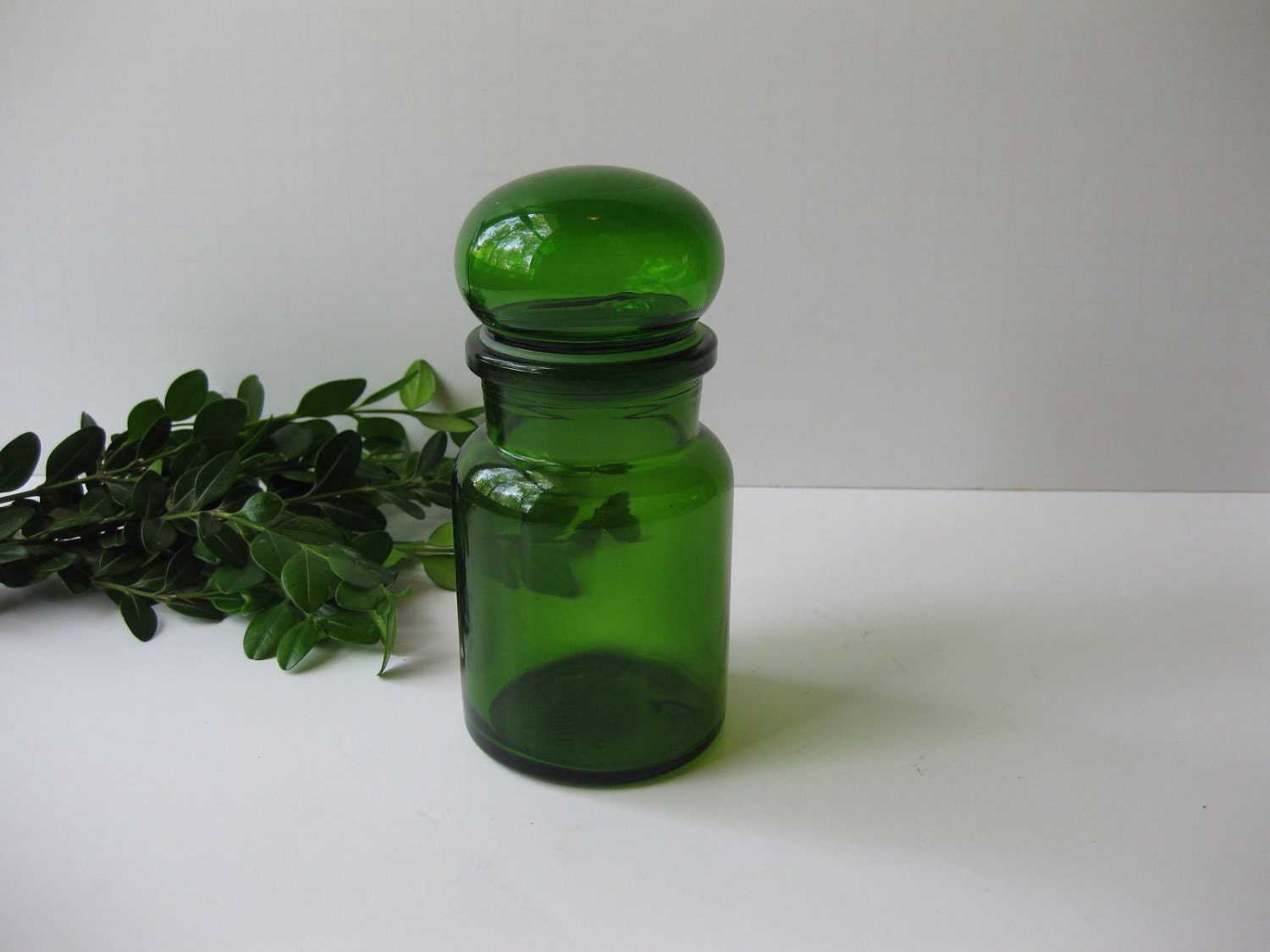 Beautiful Vintage Green Belgium Apothecary Jar