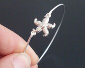 Starfish Bangle Bracelet - Silver Sea Star Bracelet - Beach Jewelry