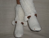 Hand-knitted white color baa-lamb women socks